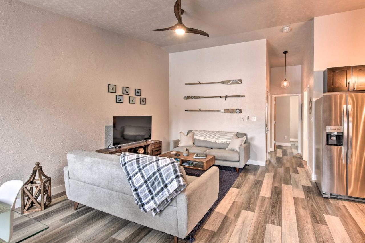 Apartment Half Mile To River And Main St!